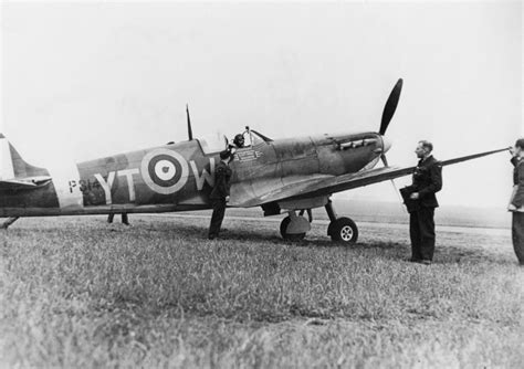 Supermarine Spitfire - The Battle of Britain Supermarine Spitfire ...