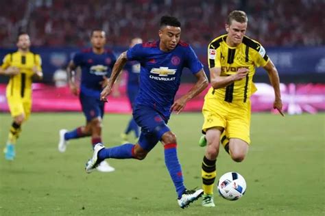 Manchester United vs Borussia Dortmund live score and goal updates from International Champions ...