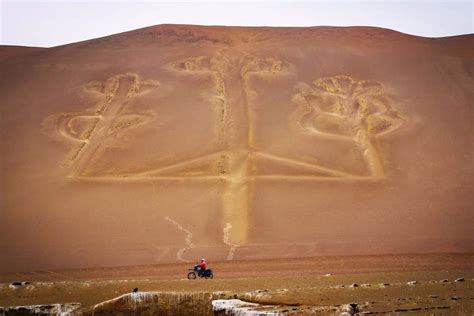 The Paracas Candelabra, Pisco Bay, Peru | Insight Guides Blog