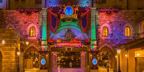 13 Perfect Halloween Photos from Tokyo Disney Resort