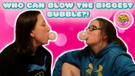 THE BUBBLE GUM BUBBLE CHALLENGE! (Who will make the biggest bubble ...