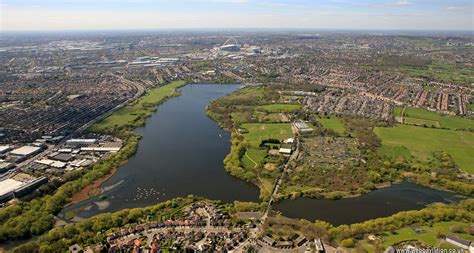 Brent Reservoir from the air | aerial photographs of Great Britain by Jonathan C.K. Webb