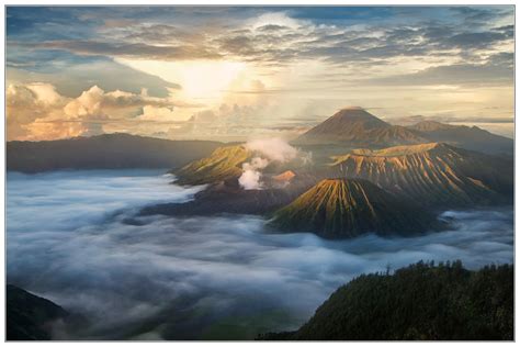 Mount Bromo Sunrise by thesolitary on DeviantArt