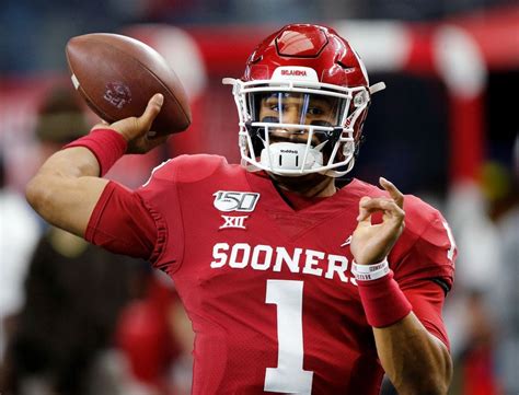 Oklahoma QB Jalen Hurts named one of four Heisman finalists