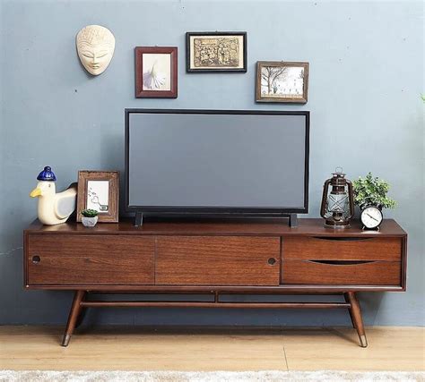 Retro TV Stand and Media Console Ideas | Retro Vintage Style Fashion and Living Styles.