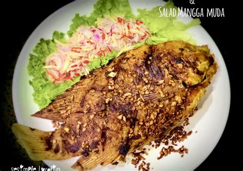 Resepi Ikan Tilapia Goreng Bawang Putih & Kerabu Mangga Muda Thai (Pla ...