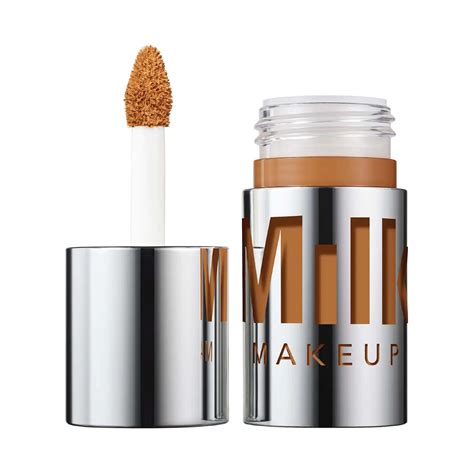 The 14 Best Concealers for Dry Skin Makeup Artists Swear By | Who What Wear