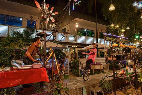 Katron Flying Chicken: Bangkok Restaurants Review - 10Best Experts and Tourist Reviews