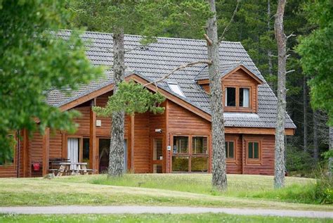 Badaguish forest lodges and camping pods - Spacious Forest Lodge 3 - Pet-Friendly, Aviemore ...