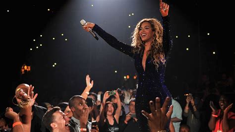 How Sweet It Is To Be Loved By You: The BeyHive | Beyonce fans, Beyonce, Beyhive