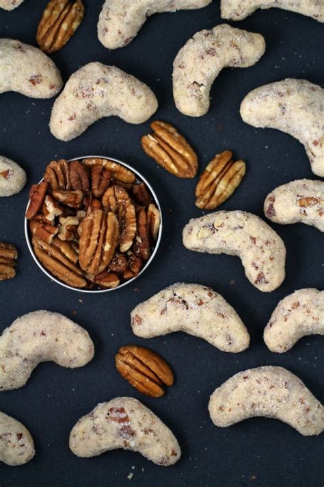 Pecan Crescents | Recipe | Crescent cookies, Cookies recipes christmas, Fun desserts