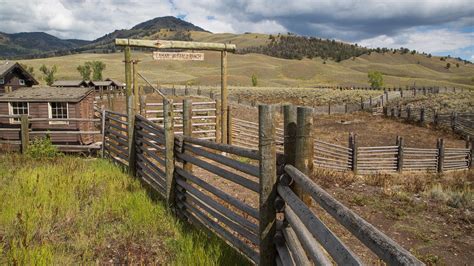 Lamar Buffalo Ranch: Birthplace of Wildlife Conservation (U.S. National ...