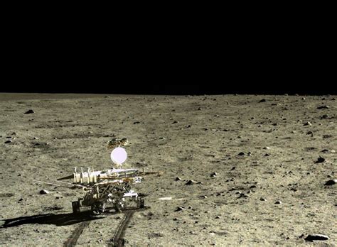 China releases HD true color images of lunar surface (2) - People's Daily Online