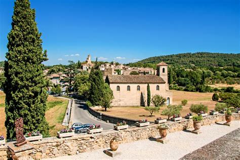 Visit Lourmarin, Provence | What to Do, Where to Stay