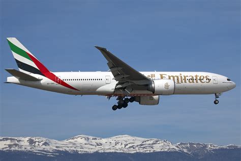 Emirates Boeing 777-200LR (Maarten Visser/Wikimedia) - Air Data News ...