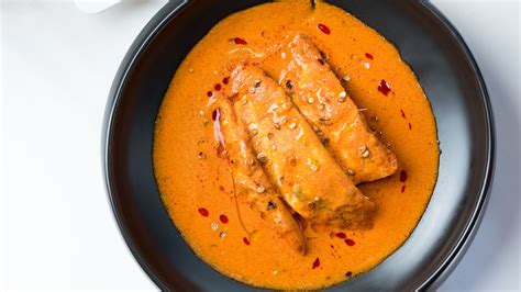 This hot-sour Goan fish curry is bound to become a lunch staple at your home