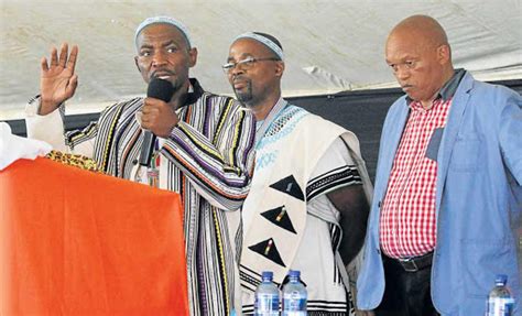 Xhosa king backs new party idea