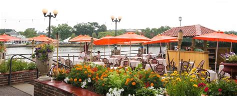 21 Waterfront Restaurants in Connecticut with Outdoor Seating - Suburbs 101