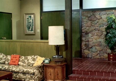 The Brady Bunch House: The Story Behind the Sets of a Classic Sitcom ...