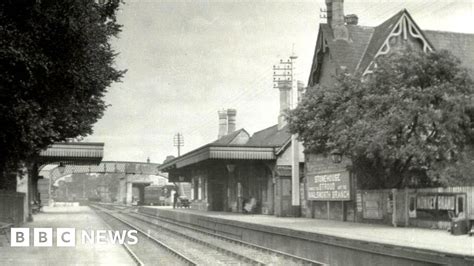 Stonehouse railway station reopening backed by council