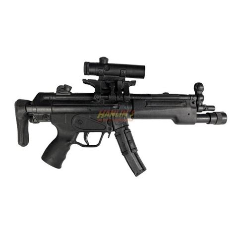 Stargate SG-1 (1997-2007) - SG Teams Primary Weapon MP5