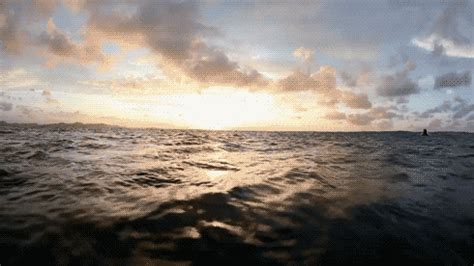 Motion Graphics Instagram ~ Gif Ocean Animated Waves Water Sunset | Enterisise