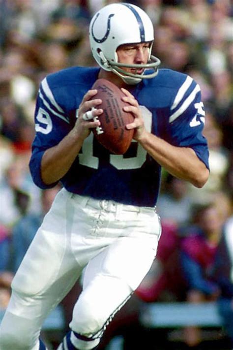 25 Greatest Quarterbacks in NFL History - AthlonSports.com | Expert ...