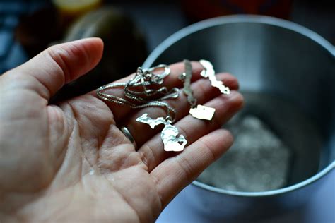 Jewelry cleaning tips - Oh So Antsy