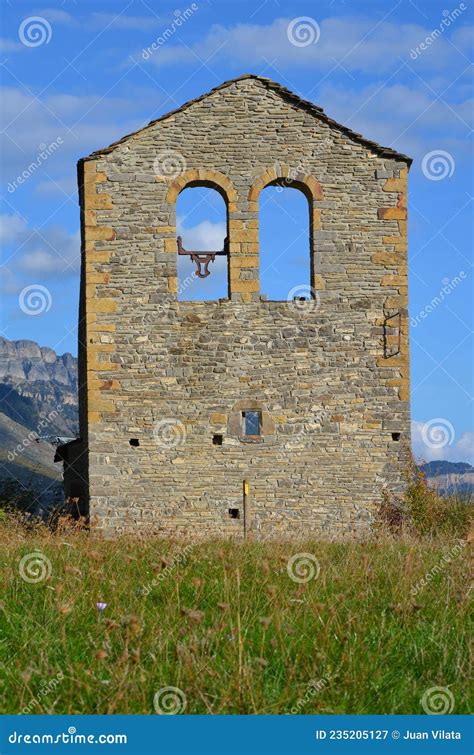 Traditional Architecture in the Aragonese Pyrenees Stock Image - Image ...