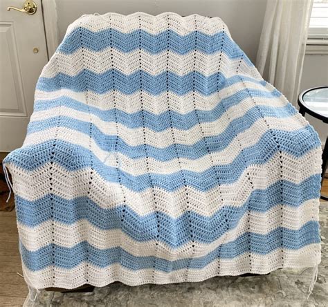 Easy Chevron Afghan - Crochet Pattern ~ Crafty Kitty Crochet