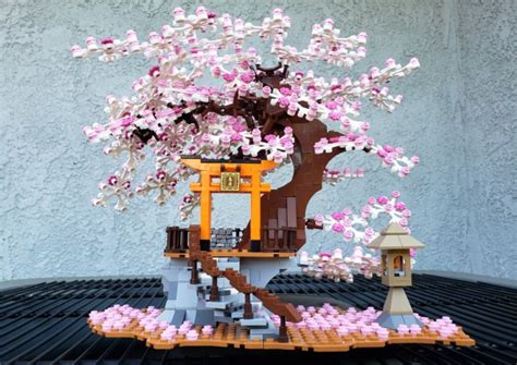 Review: NewRice Sakura Tree Inari Shrine (LEGO) - YuenX