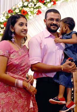 Actor Jayasurya Family Photo | Wedding Photos Of Actors | Hindi Tamil ...