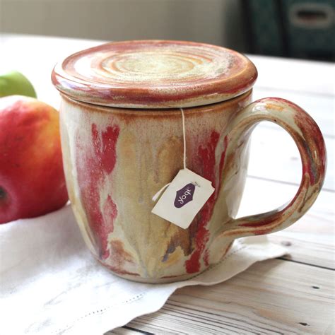 Large tea mug with matching warming lid. Diy Pottery, Pottery Mugs, Pottery Ideas, Handmade ...