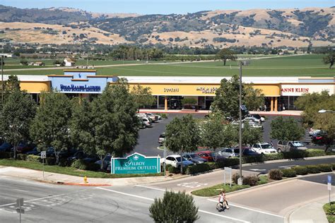 About Gilroy Premium Outlets® - A Shopping Center in Gilroy, CA - A Simon Property