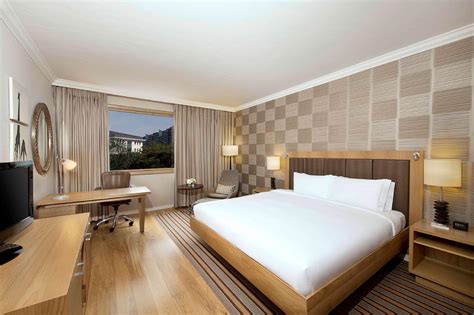 Deals on Hilton Sandton Hotel in Johannesburg - Promotional Room Prices