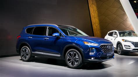 2019 Hyundai Santa Fe launched with diesel; hybrid, plug-in hybrid for ...