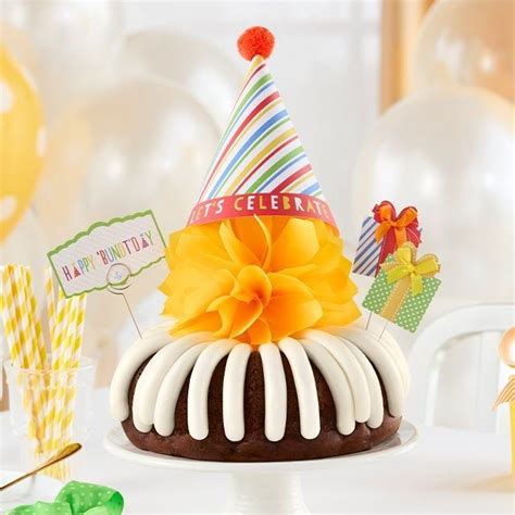 How To Decorate A Bundt Cake For Birthday | Shelly Lighting