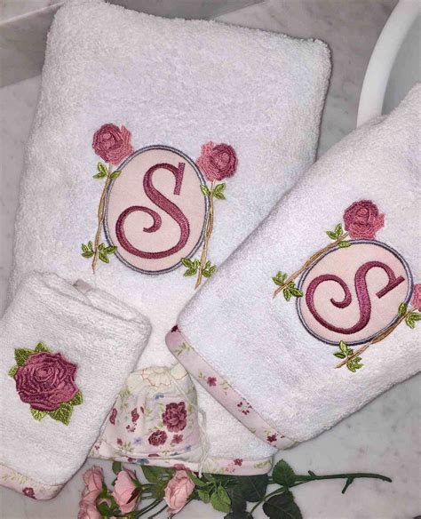 Monogram Bath Towel - Monogrammed Bath Towel Set-Bath Towel Hand Towel and Wash : The definitive ...