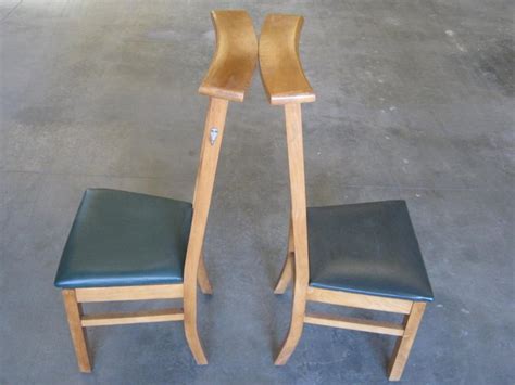 Church chairs - 250 pieces - so called kneelers / prayer chairs - Catawiki