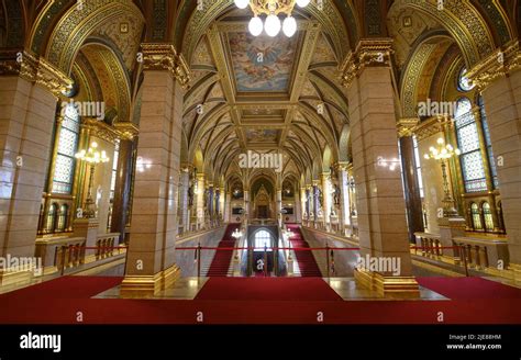 Budapest, Hungary. Interior of the Hungarian Parliament building Stock ...