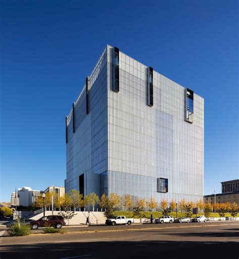 Salt Lake City Courthouse Shading Enclosure by James Carpenter Design ...