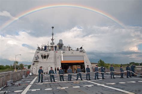 USS FORT WORTH LCS 3. Lucky shot. | Littoral, Aircraft carrier, Fort