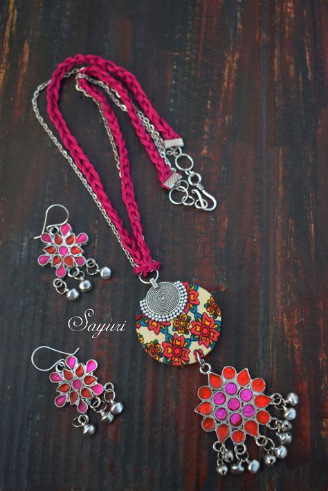 Pink Afghani pendant necklace earrings | Jewels of Sayuri