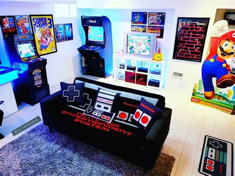 @jlyntendo has such an amazing gameroom! I love all the arcade machines, posters, and most of ...