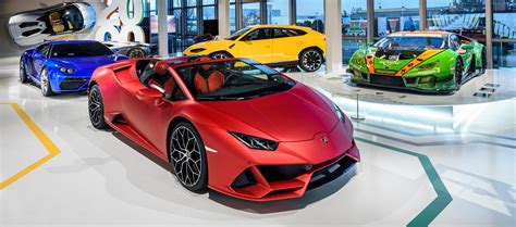 Take a selfie true to a real Lamborghini lover!