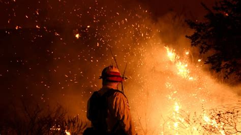 82,000 Evacuated Over Wildfire Near L.A.