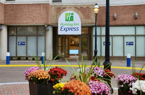 Holiday Inn Express Toronto - Downtown, an IHG Hotel Toronto, Ontario ...