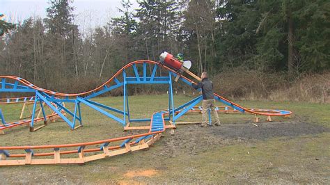 Dad Builds DIY Backyard Roller Coaster – Everything is Awesome
