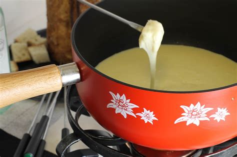 Authentic Swiss Cheese Fondue | Recipe | Swiss cheese fondue, Swiss cheese recipes, Cheese fondue