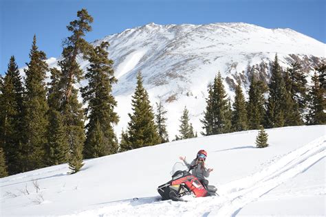 PerformanceSnowmobileTour_Slider3 | White Mountain Snowmobile Tours